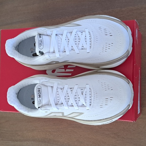 New Balance Fresh Foam x More V5 Sneaker - Color: White - Size: Women 6.5 - Picture 2 of 9